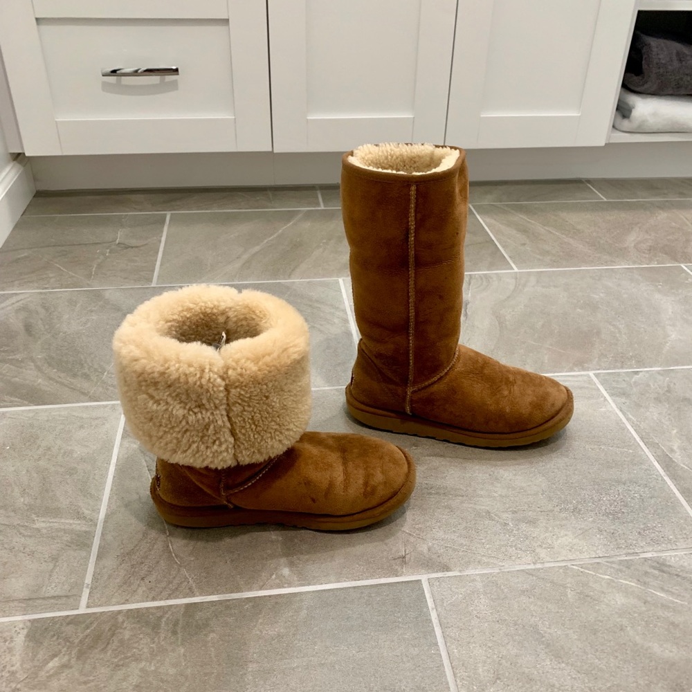 chestnut tall uggs! soo much life left!